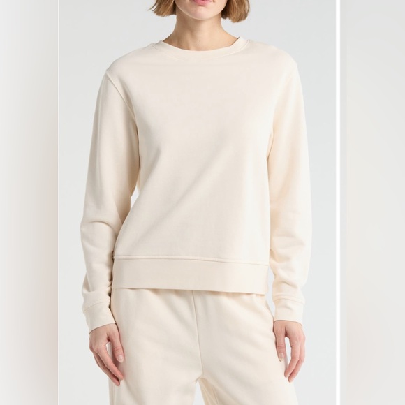 Vince Tops - Vince Cream Women's Sweatshirt